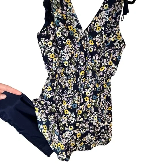 Cupcakes & Cashmere Navy Floral Shoulder Tie Meadow Romper Romantic Feminine - Picture 6 of 15